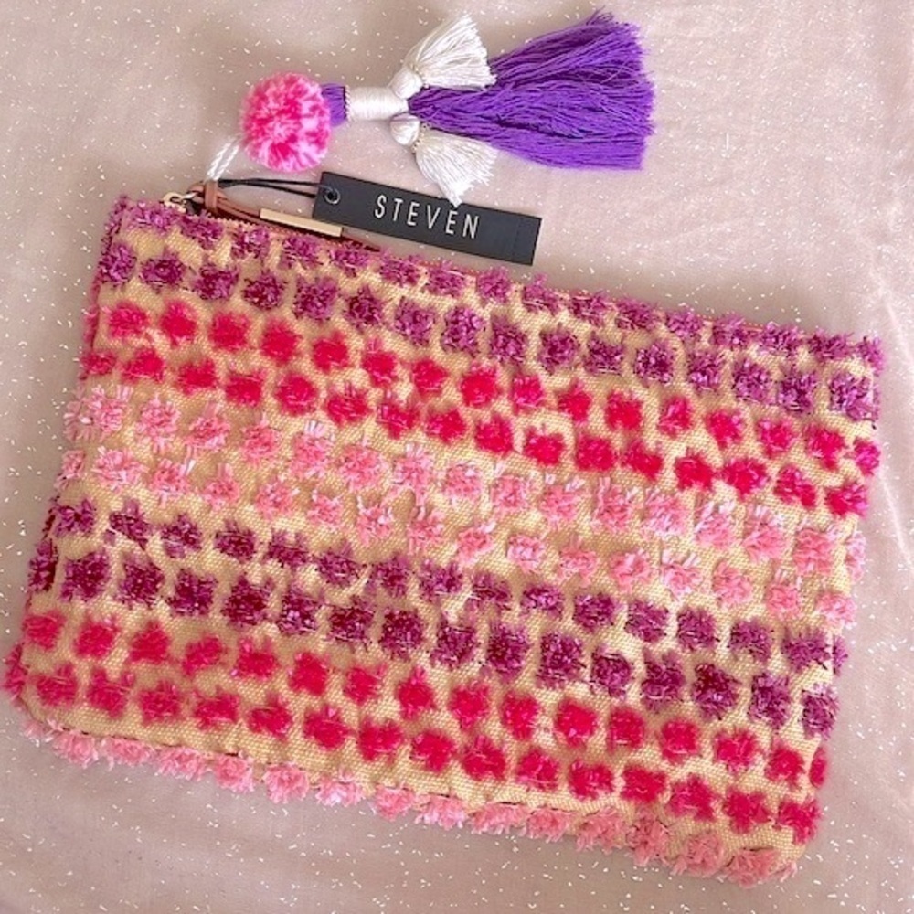 Brand new Steven Steve Madden Large Zippered Clutch Burlap w/ Pink Straw Poms